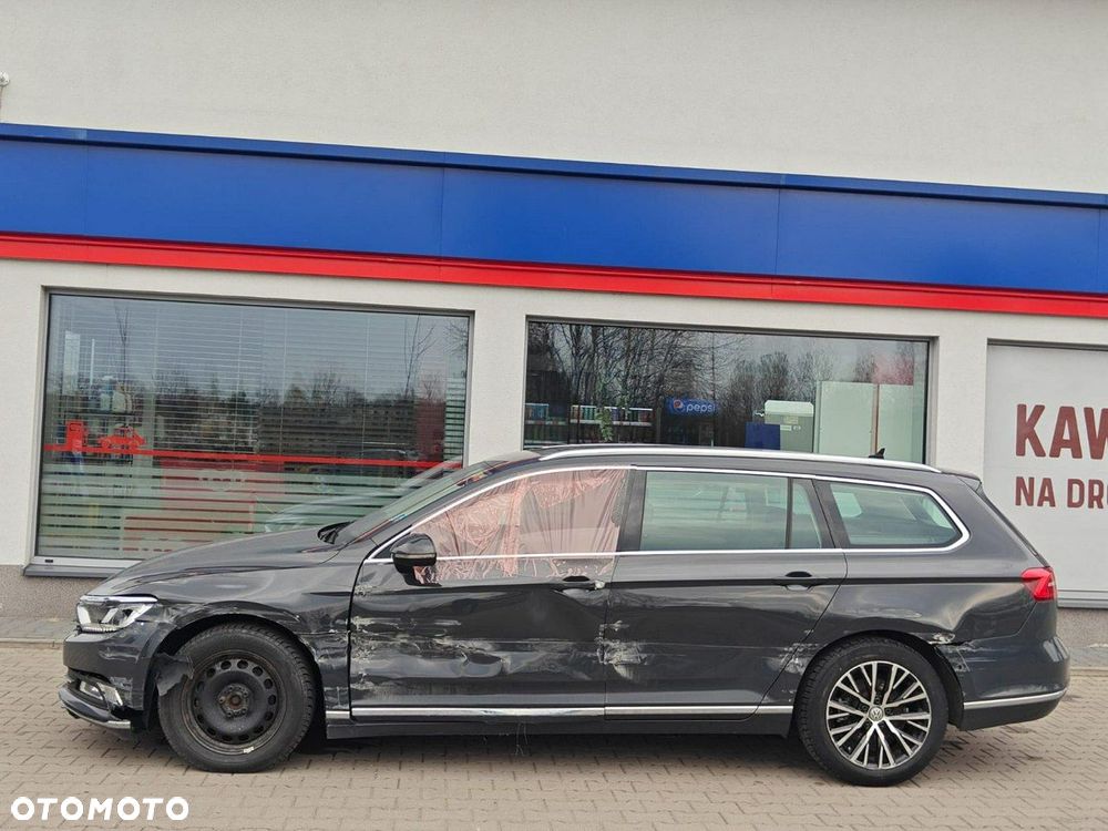 Volkswagen Passat - 4