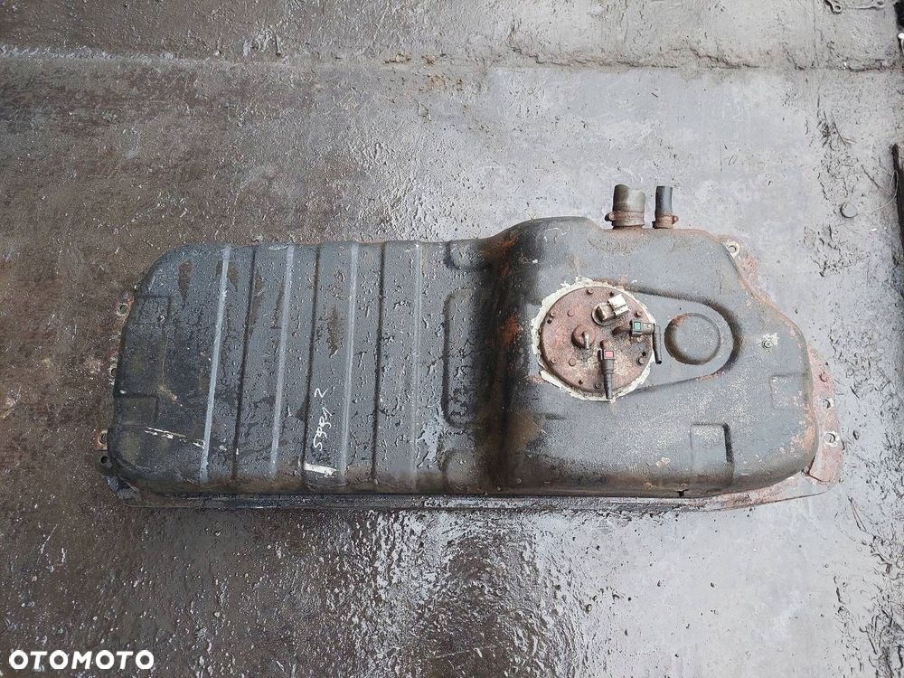 BAK ZBIORNIK PALIWA + POMPKA METALOWY KIA SORENTO I 2.5 CRDI - 1