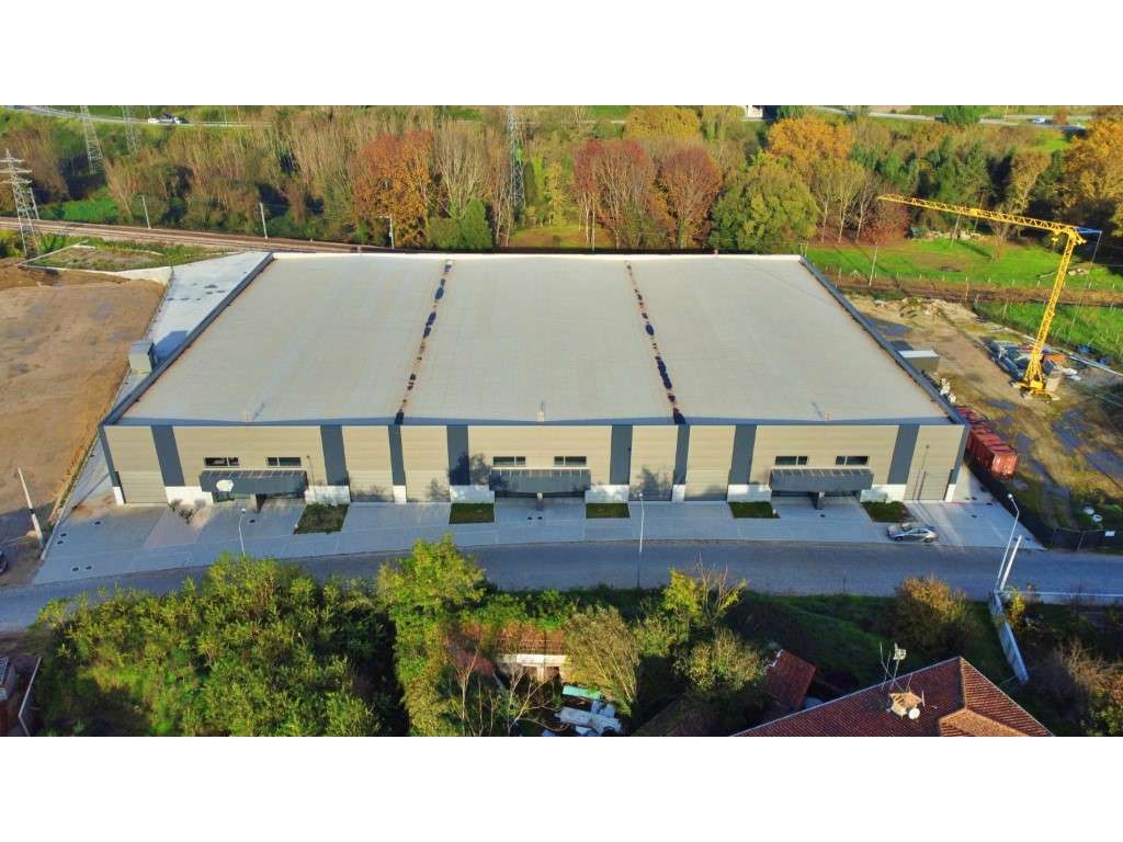 Armazéns novos em Marco de Canaveses - Grande imagem: 2/17