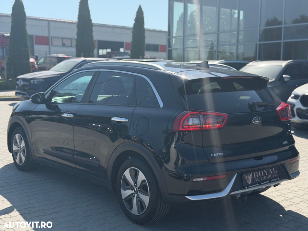 Kia Niro 1.6 GDI 2WD Aut. Spirit - 4