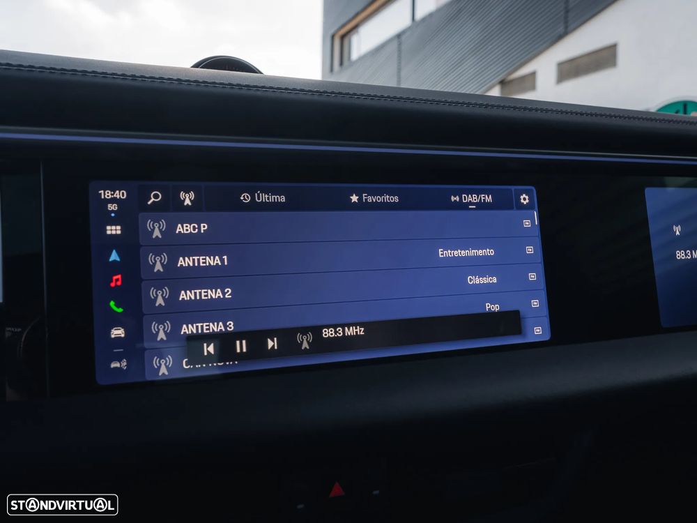 Porsche Macan Electric 4 - 30