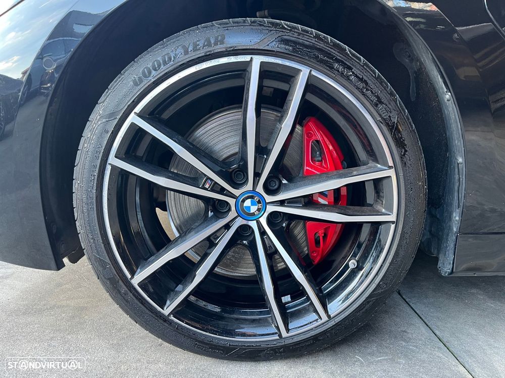 BMW 320 e Pack M Auto - 14