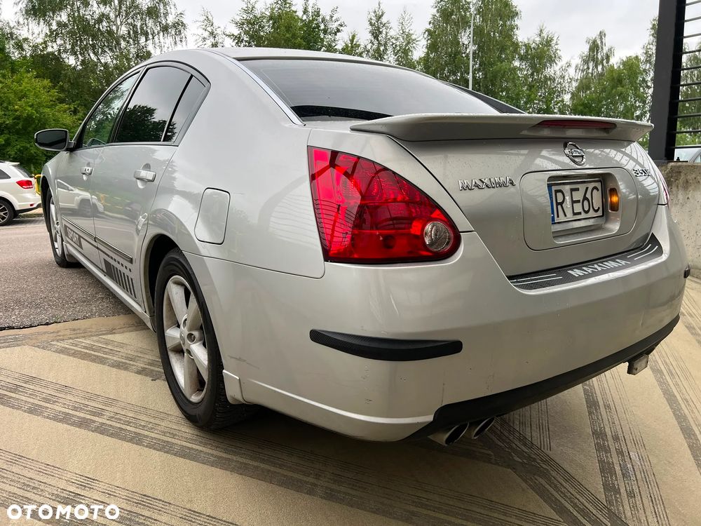 Nissan Maxima 3.5 SE - 24