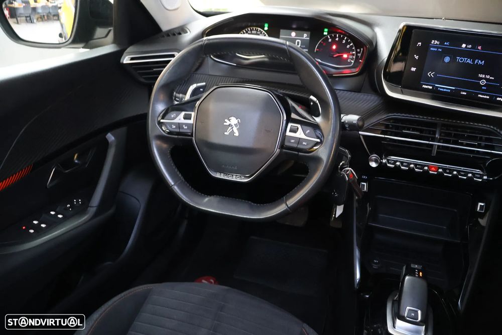Peugeot 2008 - 9