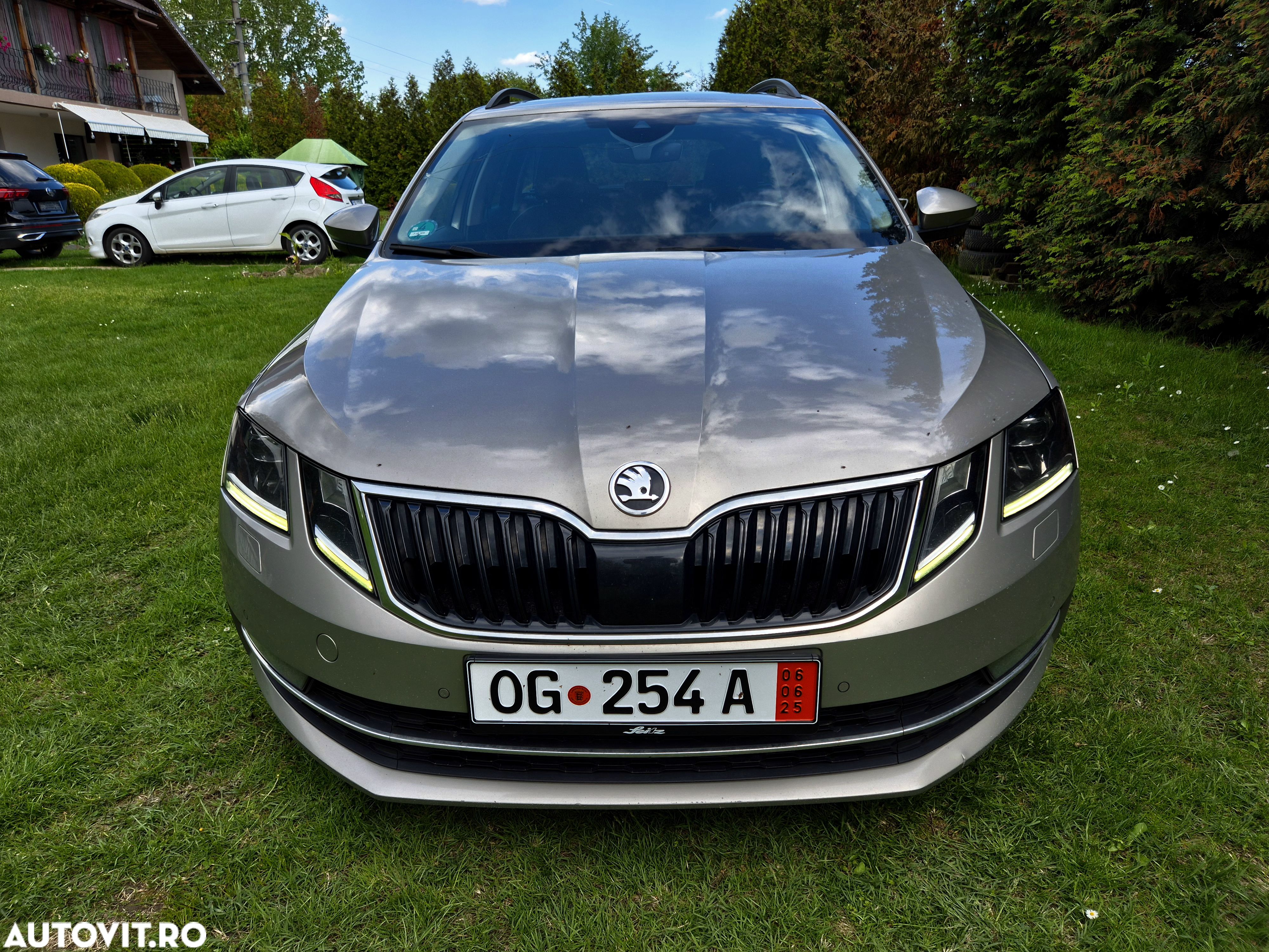 Skoda Octavia 2.0 TDI DSG First Edition - 1