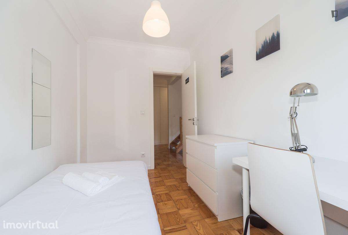 Quarto - localizado em Sete Rios Lisbon - Grande imagem: 2/13