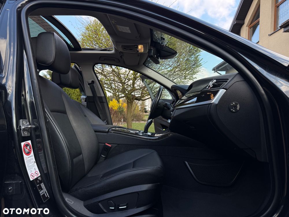 BMW Seria 5 520d - 11