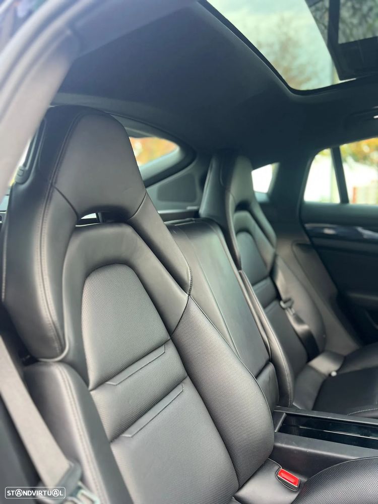 Porsche Panamera 4 E-Hybrid - 7