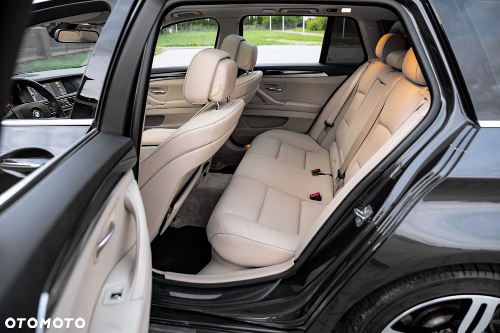 BMW Seria 5 520d Sport-Aut - 20