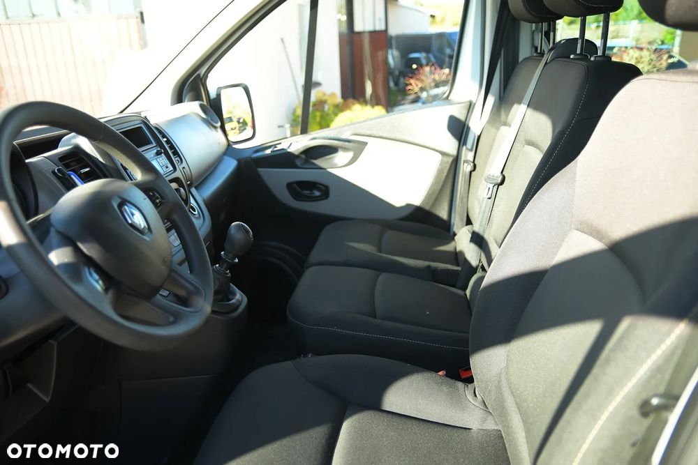Renault Trafic - 23