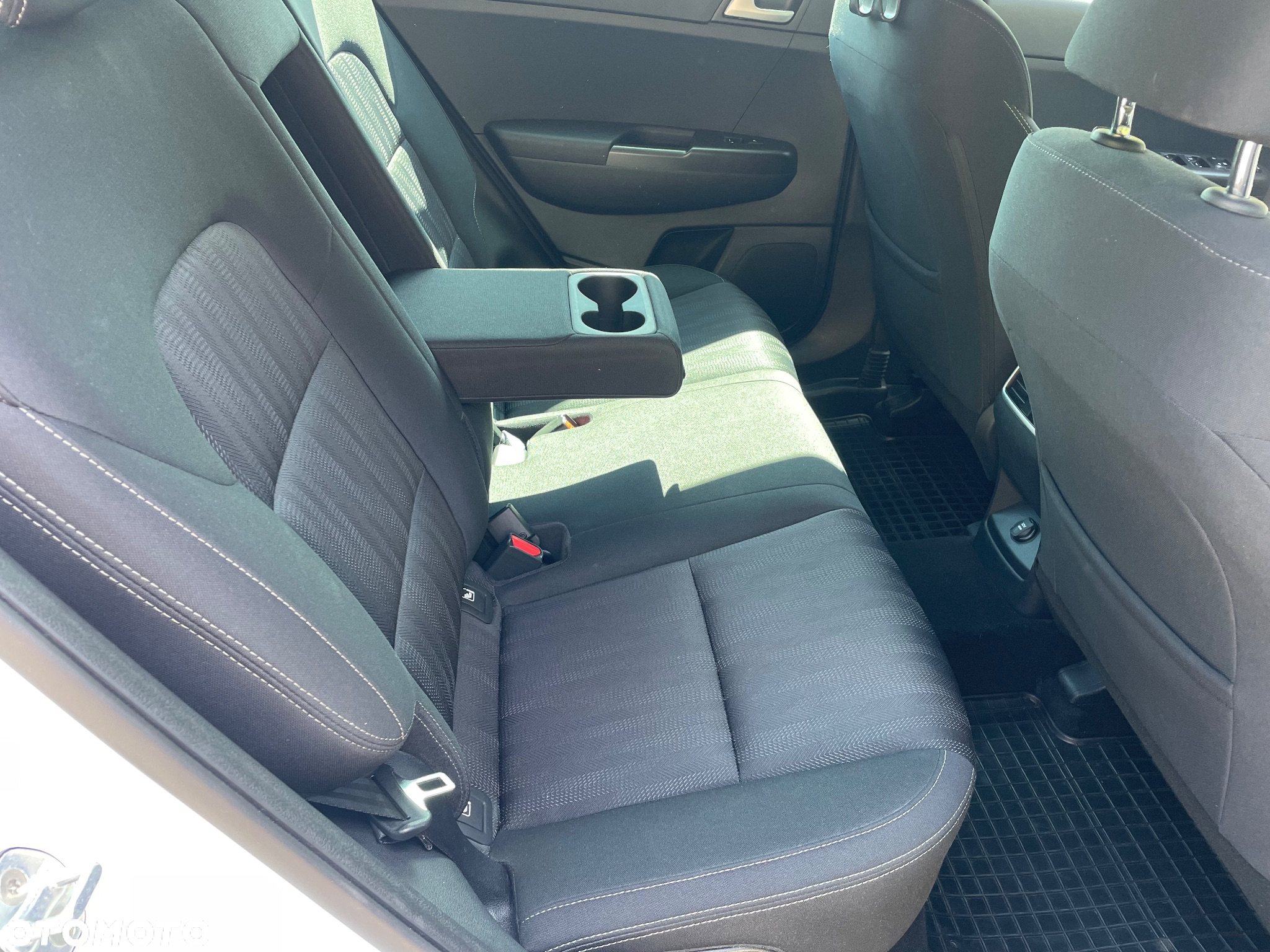 Kia Sportage 1.6 CRDI 2WD SPIRIT - 18