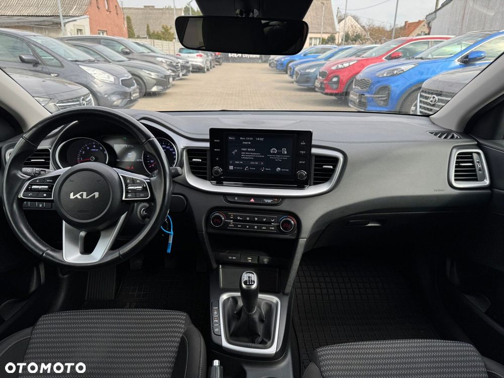 Kia Ceed 1.5 T-GDI M - 19