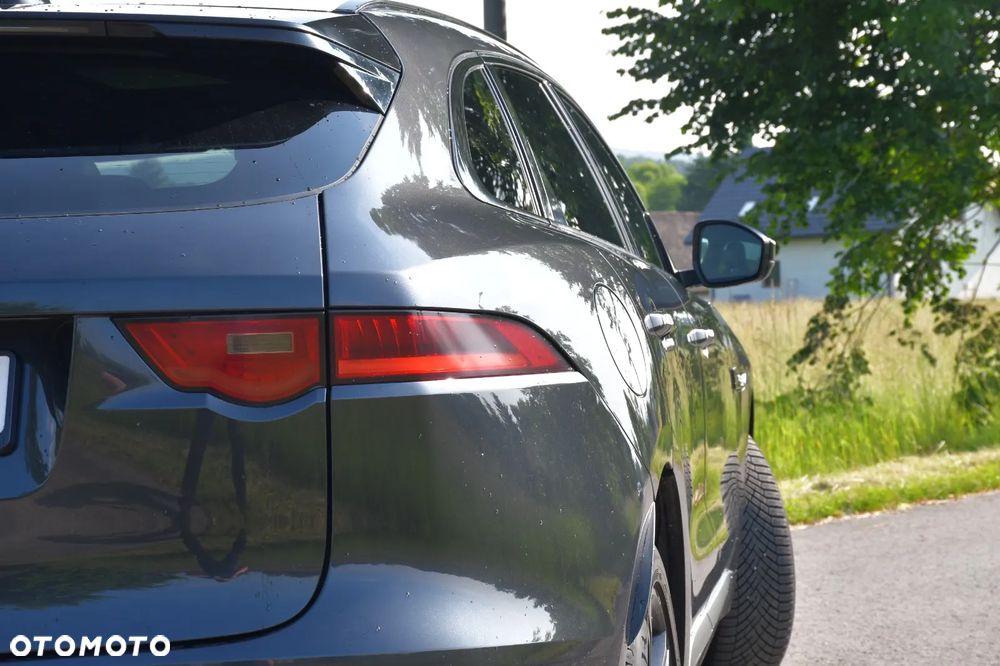 Jaguar F-Pace - 5