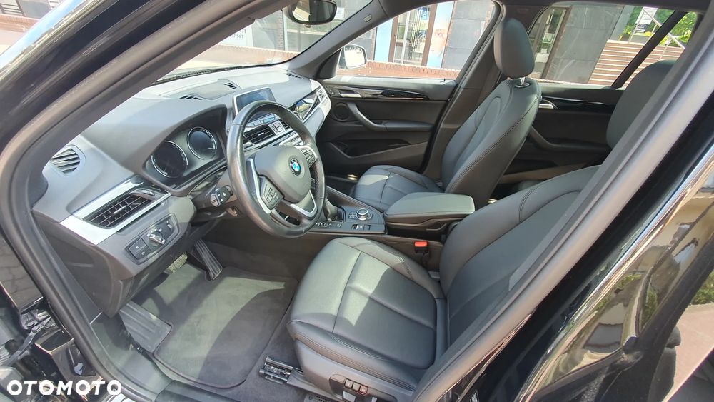 BMW X1 xDrive25i xLine - 17