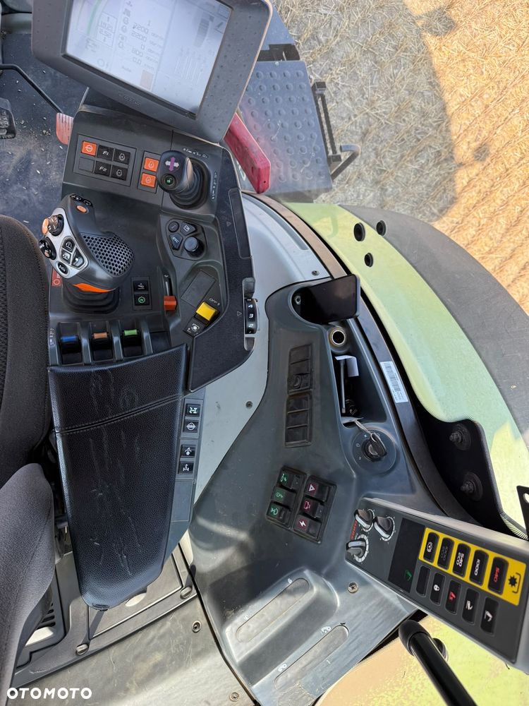 Claas Axion 830 - 9