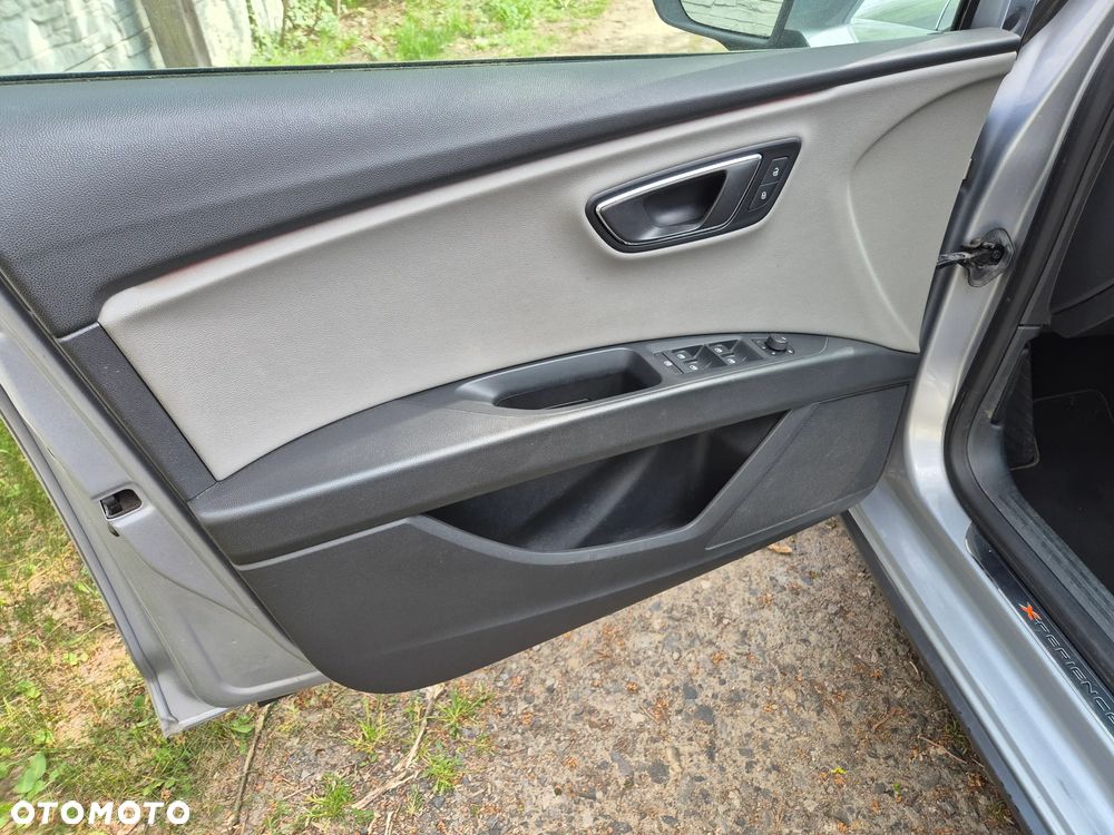 Seat Leon 2.0 TDI DPF Start&Stop DSG XCELLENCE - 24