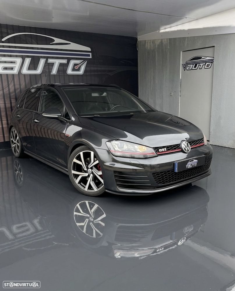 VW Golf 2.0 TSi GTi - 1