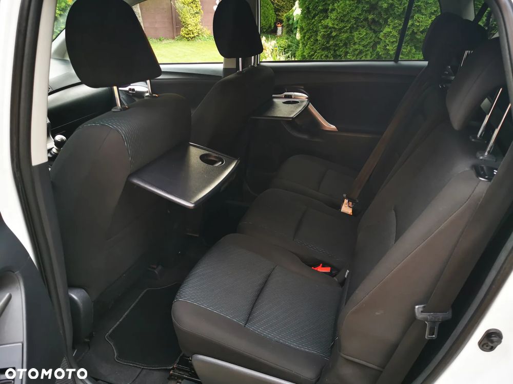Toyota Verso 1.8 Premium 7os - 13