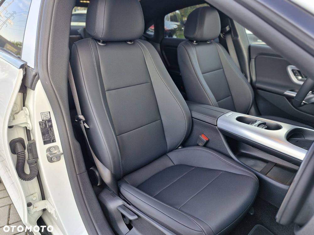Mercedes-Benz CLA 200 mHEV 8G-DCT - 18