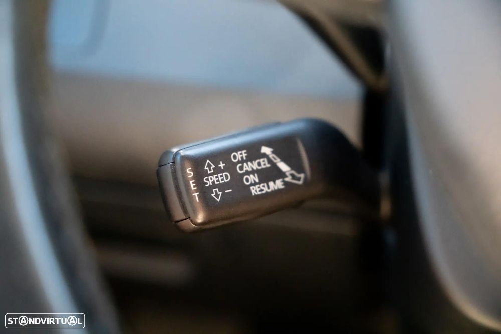 VW Passat 1.6 TDI Confortline - 15