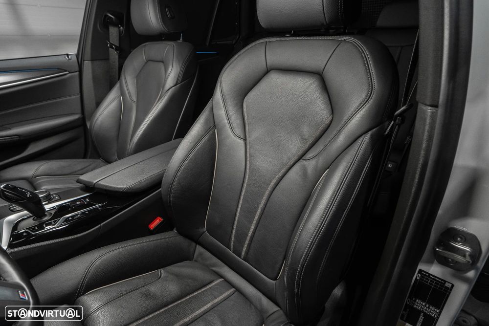 BMW 530 e Pack Desportivo M - 23