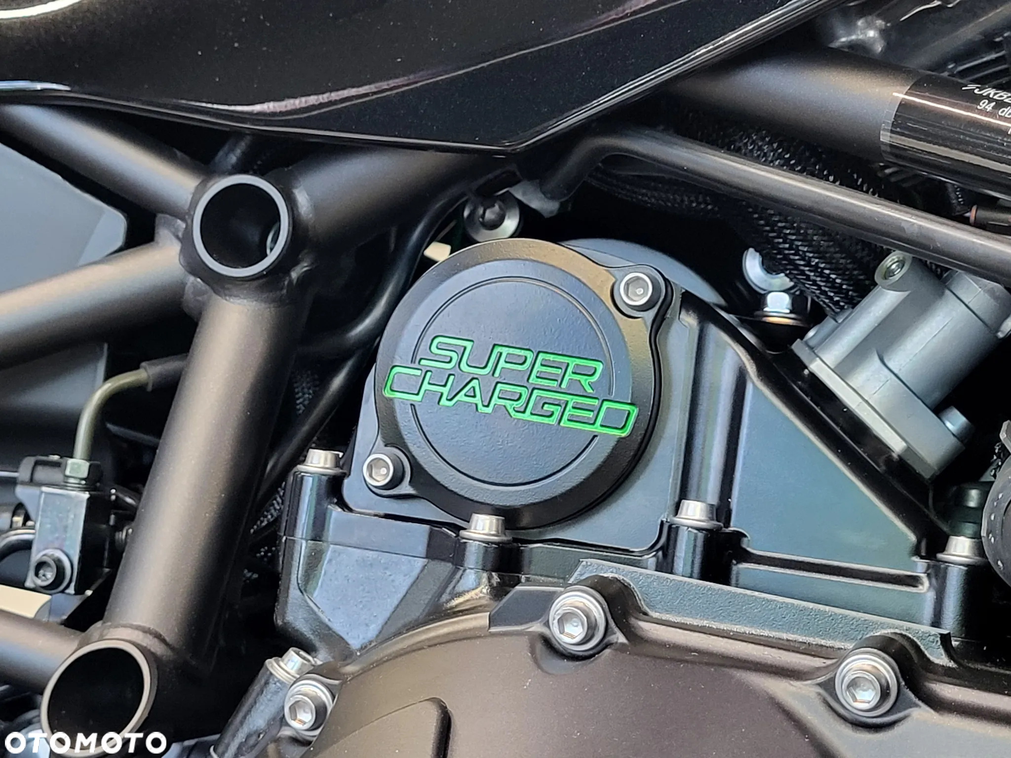 Kawasaki Ninja H2 SX - 8