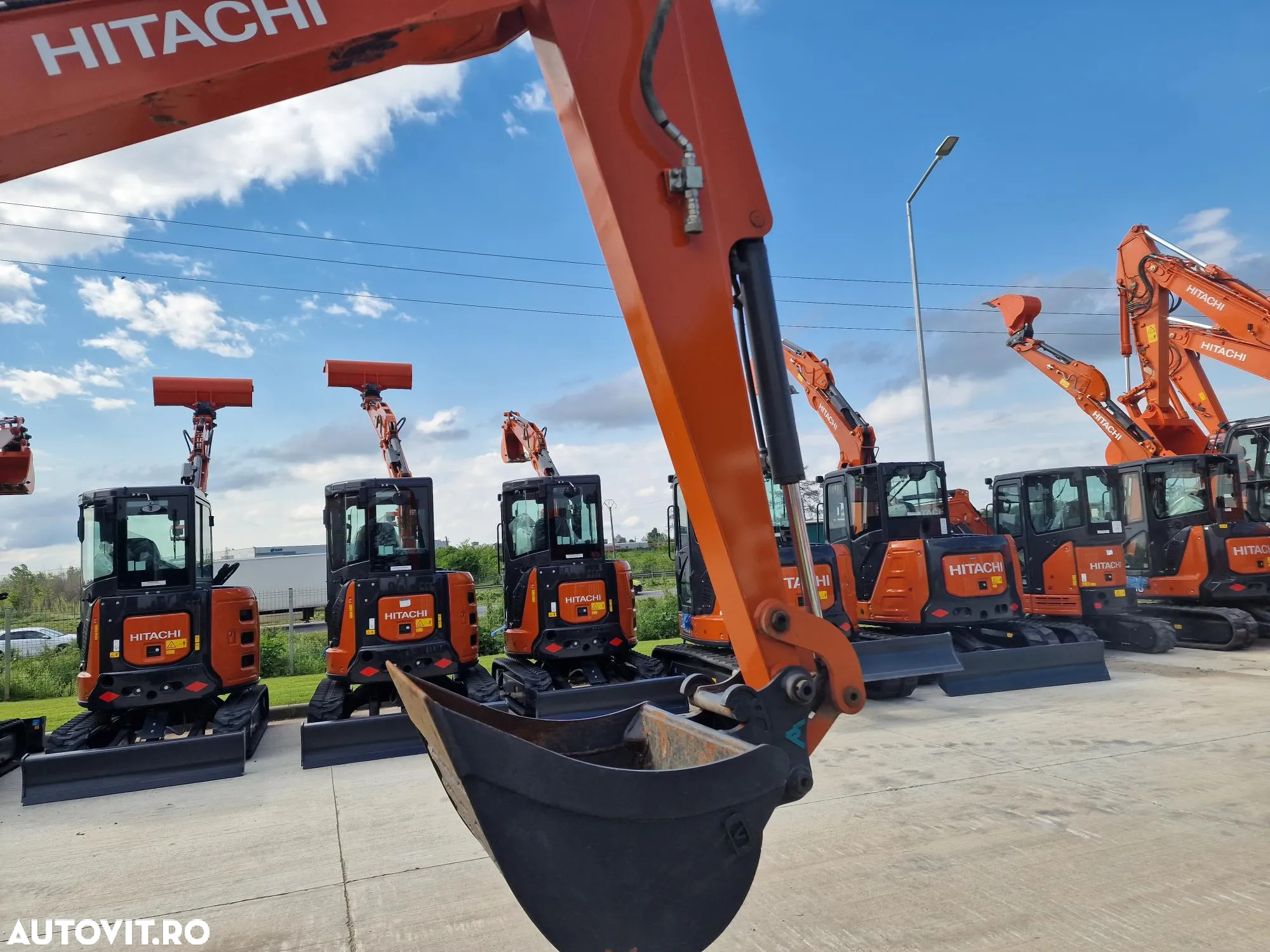 Hitachi ZX38, 2021, 1.376h, CUPLA RAPIDA+3 CUPE, 3,9tone, Ad sapare 4m, Inst picon, Aer conditionat, Senile 80% ok, produs in JAPONIA, posibilitate leasing 4 ani-PROMOTIE 36.900 EUR+Tva - 17