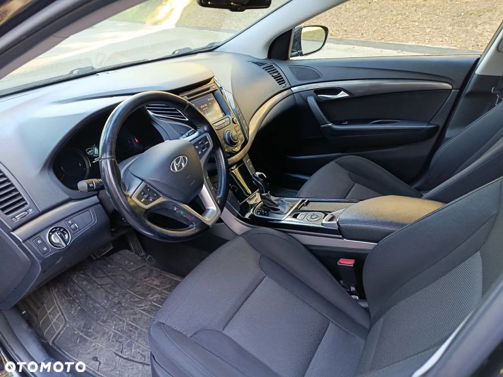 Hyundai i40 1.7 CRDi Classic DCT - 24