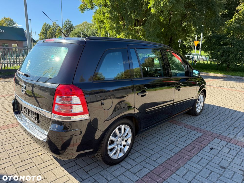 Opel Zafira 1.8 Edition Plus - 3