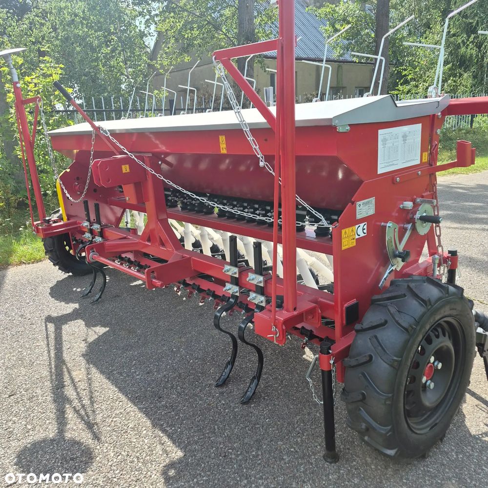 Meprozet Siewnik zbożowy 2-talerzowy S117T MEPROZET 3,0m; Siewnik zbożowy stopkowy-redlicowy S107/2 MEPROZET 2,5m; Siewnik zbożowy stopkowy-redlicowy S107 MEPROZET 3,0m - 12