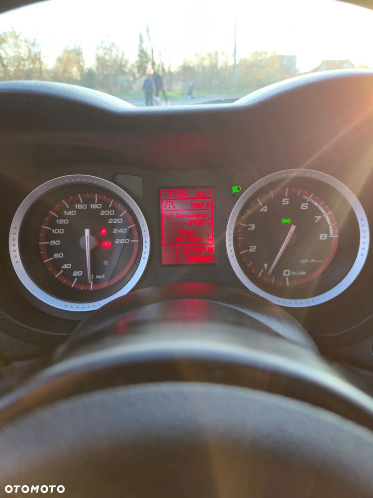 Alfa Romeo 159 1750TBi Sport - 5