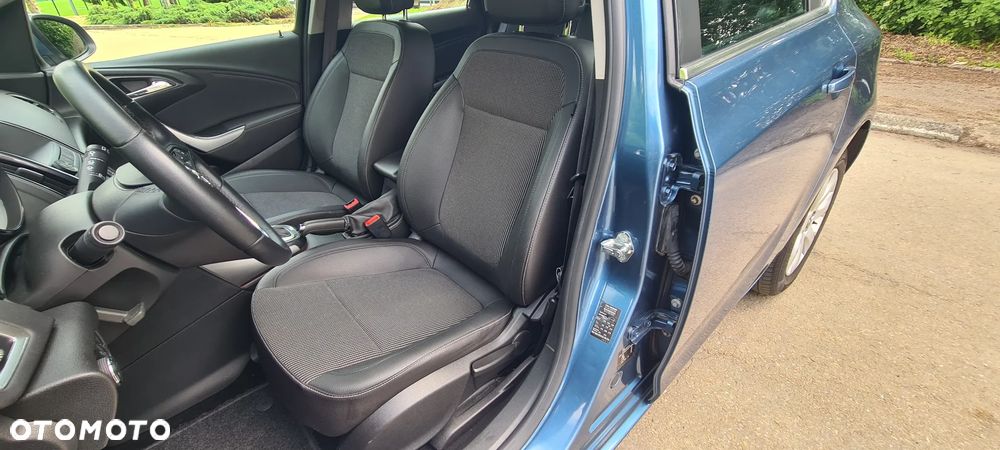 Opel Astra 1.4 T Cosmo - 15