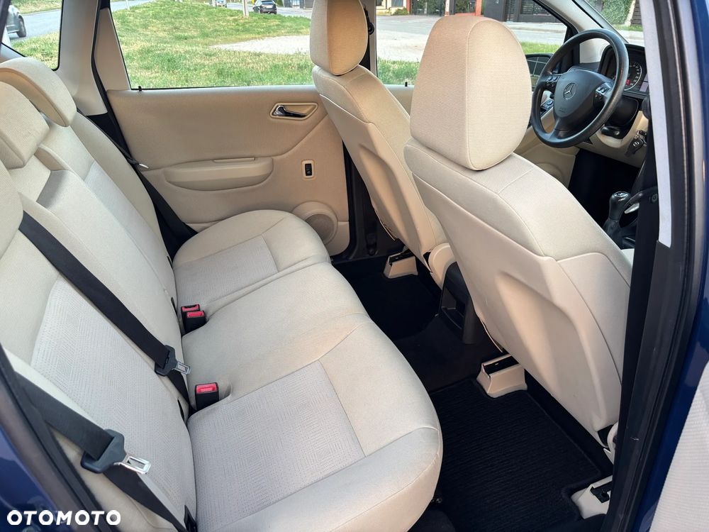 Mercedes-Benz Klasa A 160 BlueEFFICIENCY Elegance Special Edition - 18
