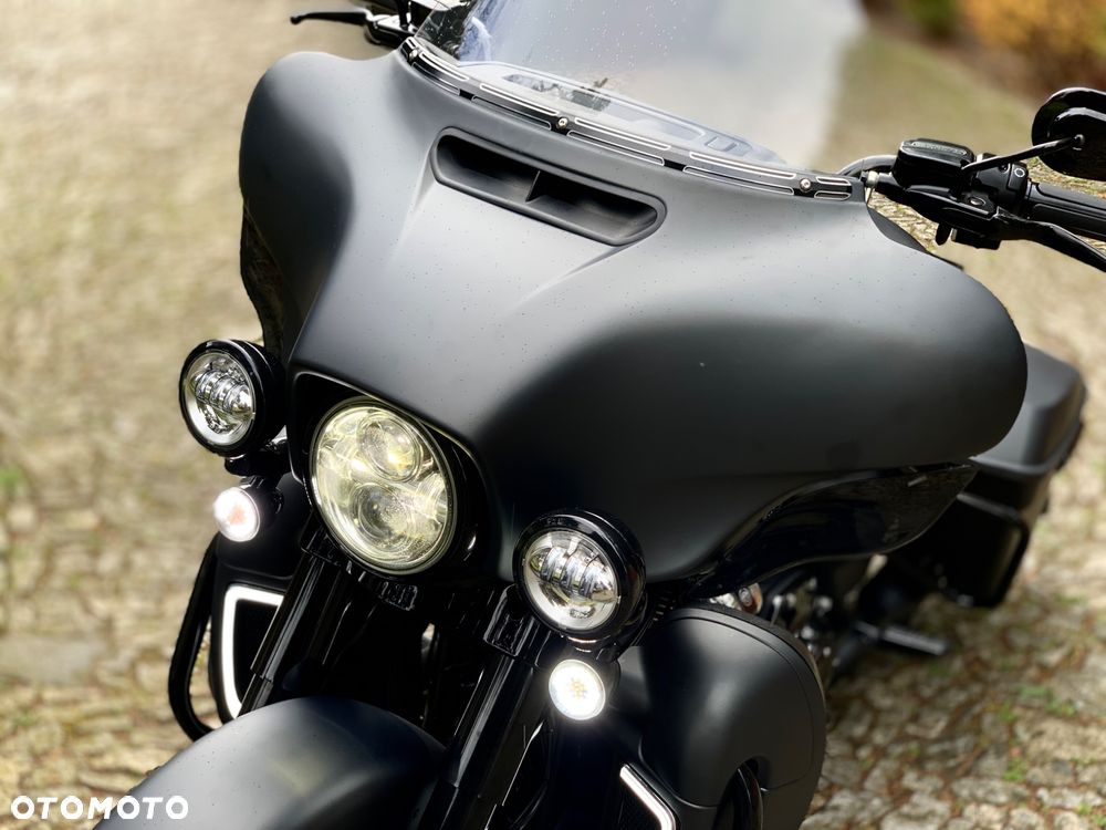 Harley-Davidson Touring Street Glide - 13