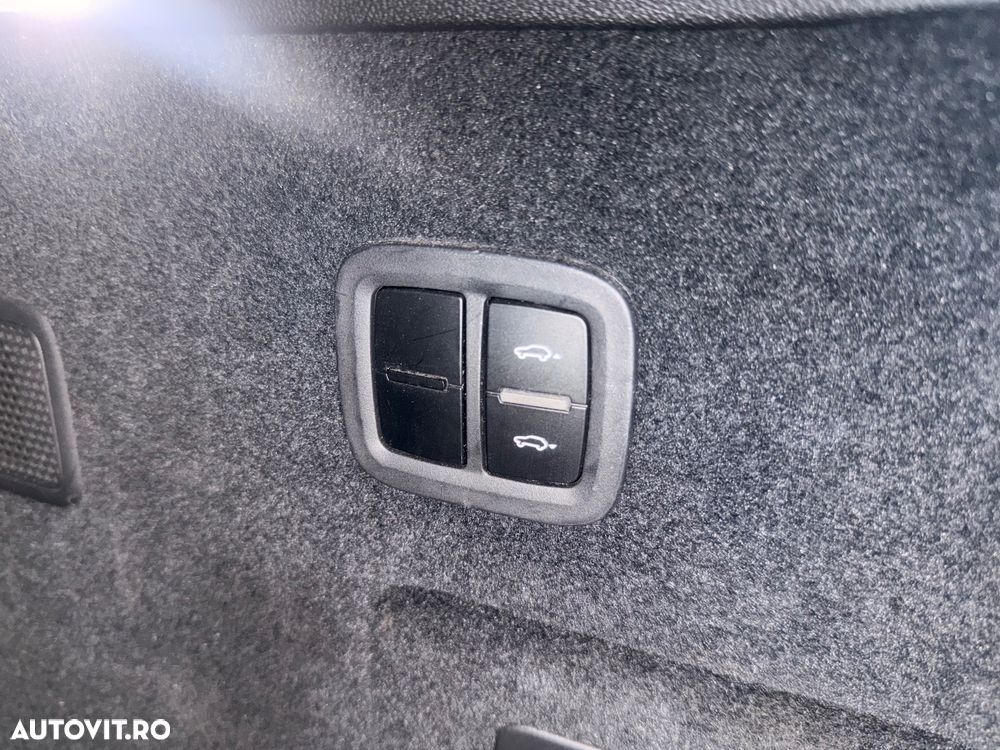 Porsche Cayenne - 22