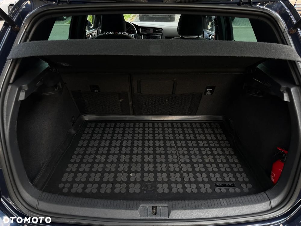Volkswagen Golf - 19