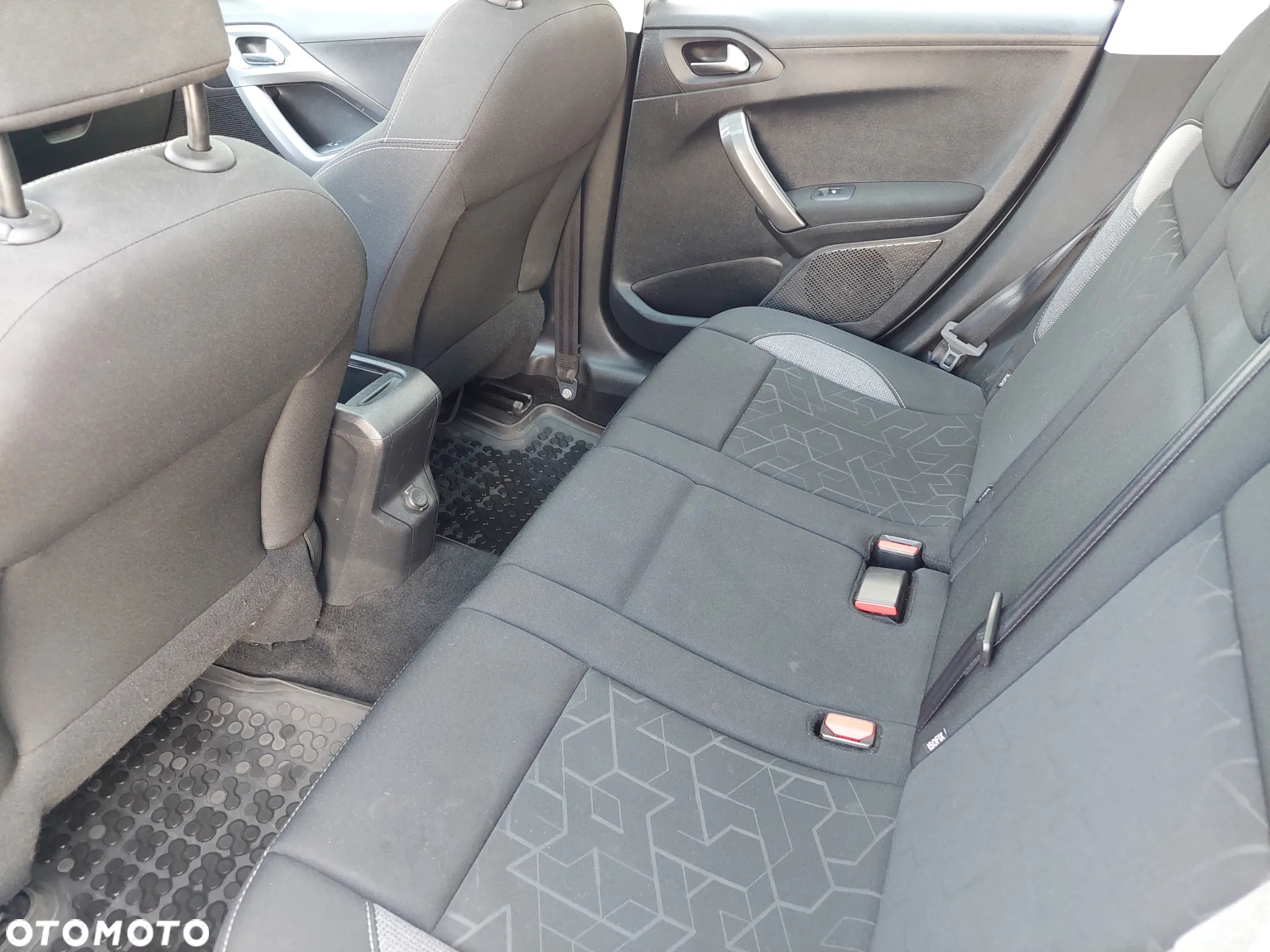 Peugeot 2008 - 24
