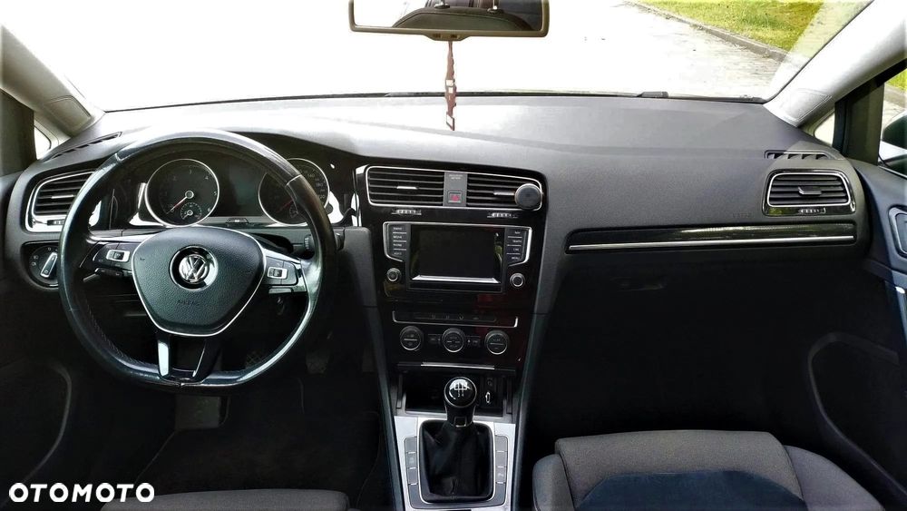 Volkswagen Golf - 14