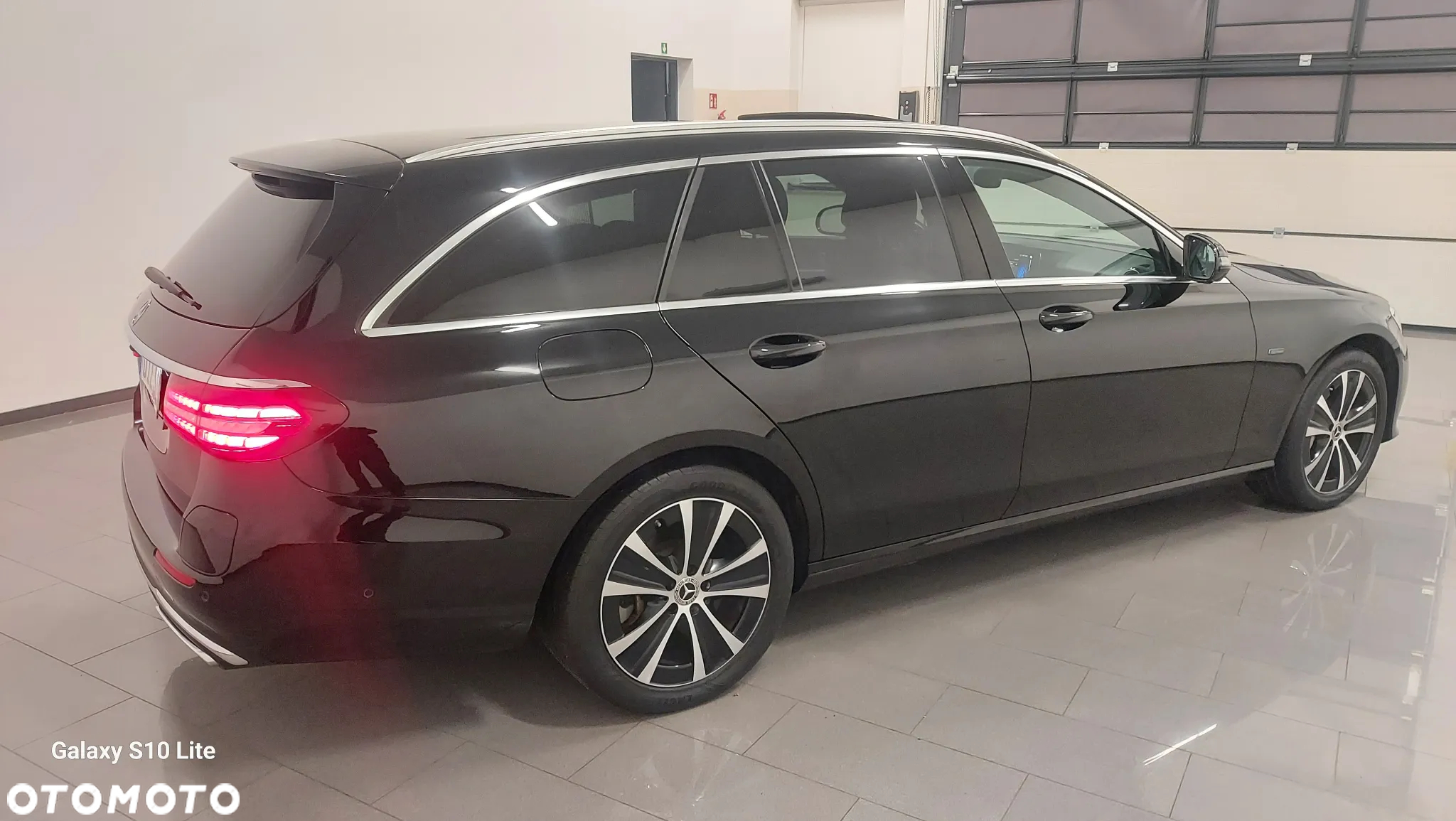 Mercedes-Benz Klasa E 300 de 4Matic 9G-TRONIC AMG Line - 3