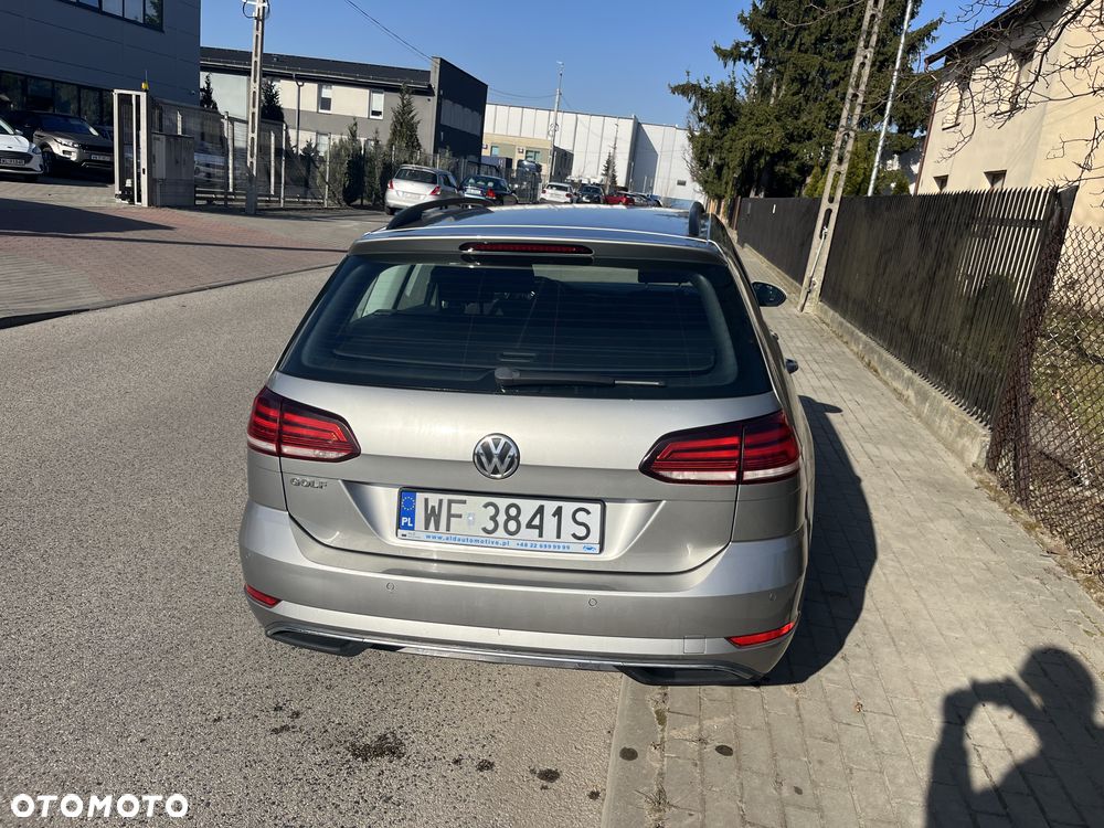 Volkswagen Golf - 5