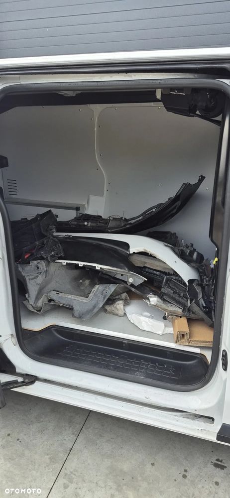 Opel VIVARO - 19