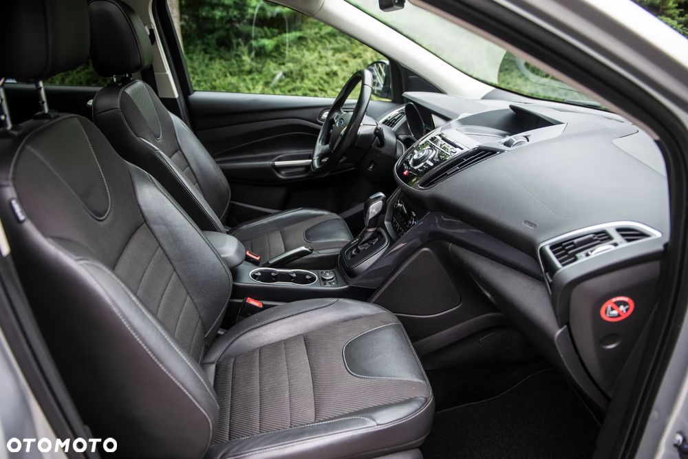 Ford Kuga 2.0 TDCi 4x4 Titanium - 24