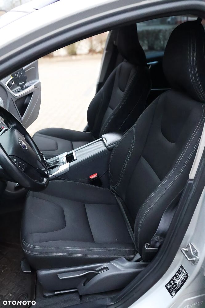 Volvo V60 - 8