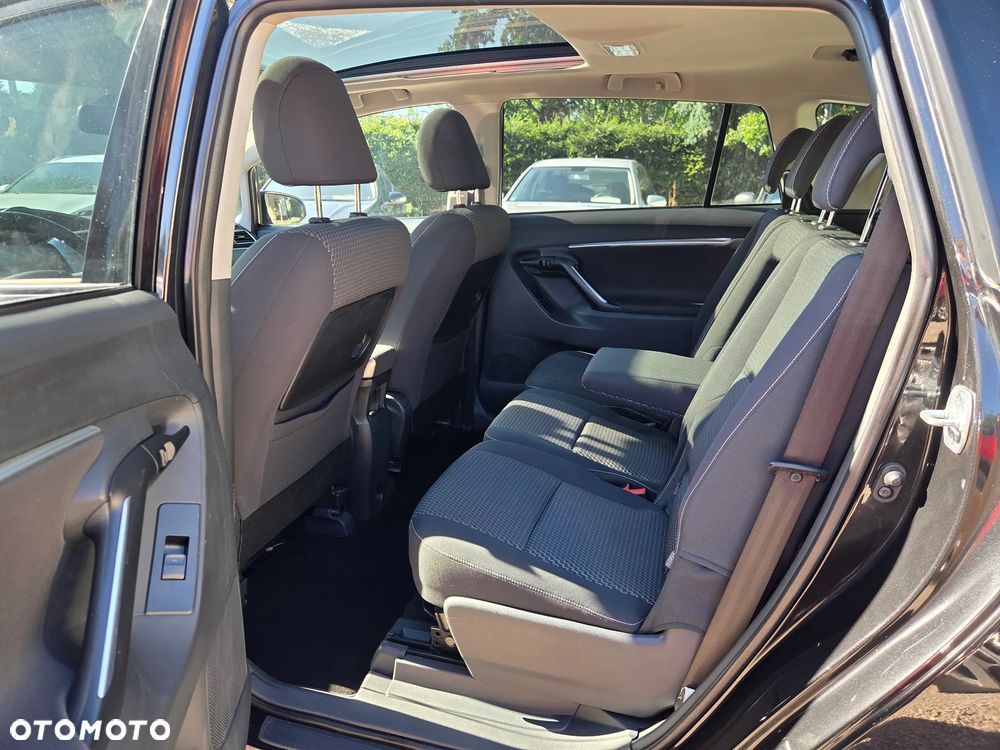 Toyota Verso 1.8 Premium - 12