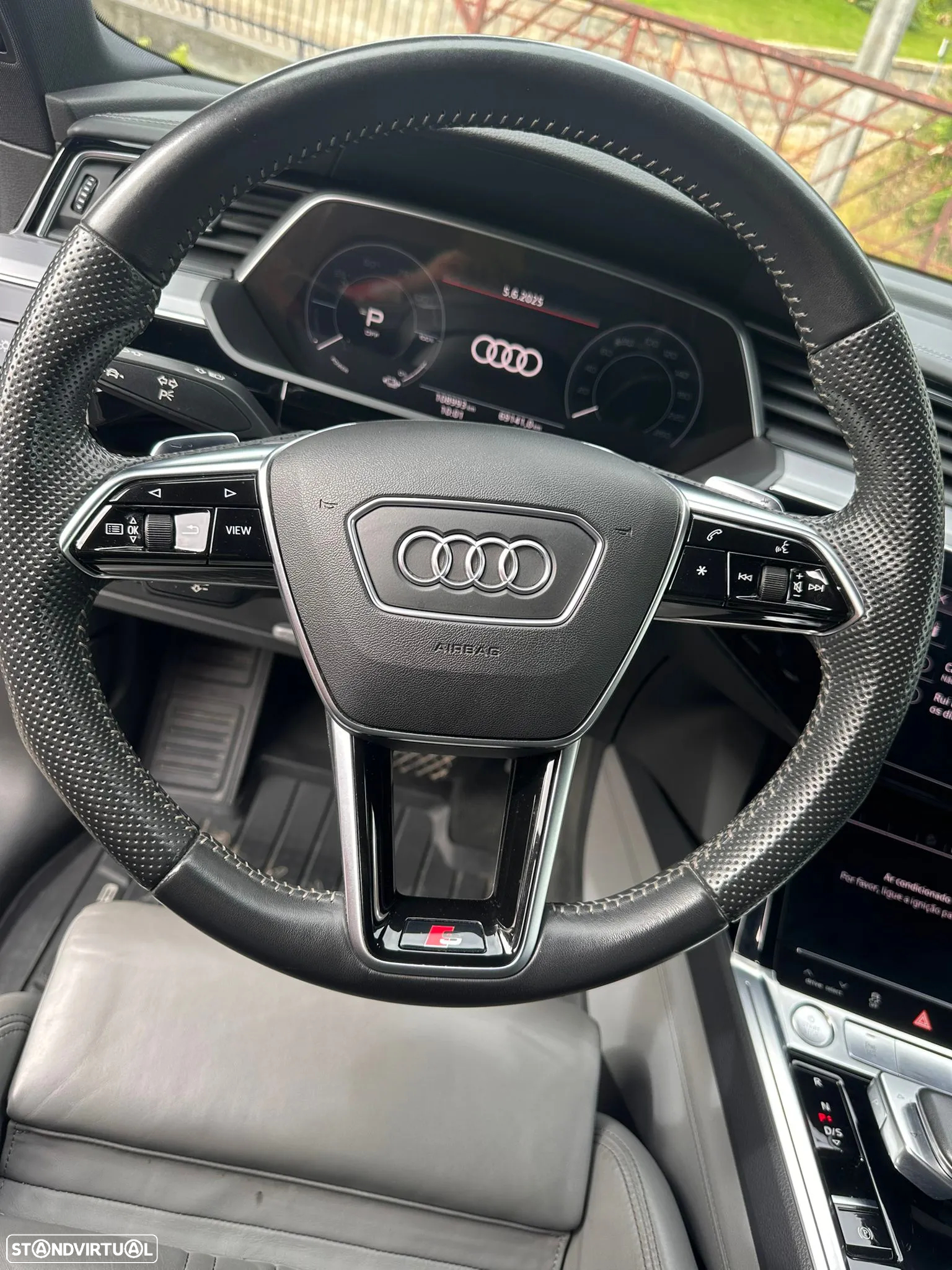 Audi e-tron 55 quattro - 11