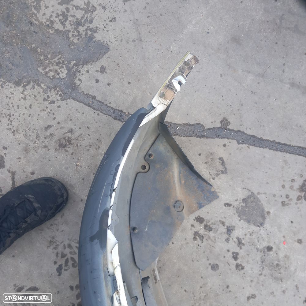 Para-choques da frente Peugeot 206 - 4