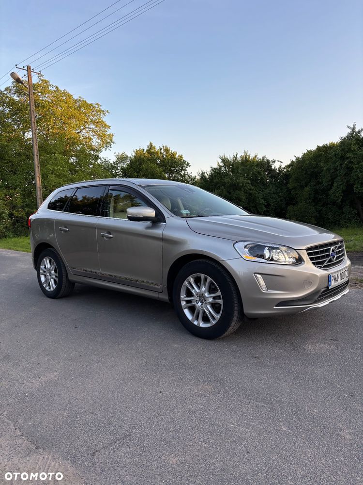 Volvo XC 60 B5 B AWD Essential - 9