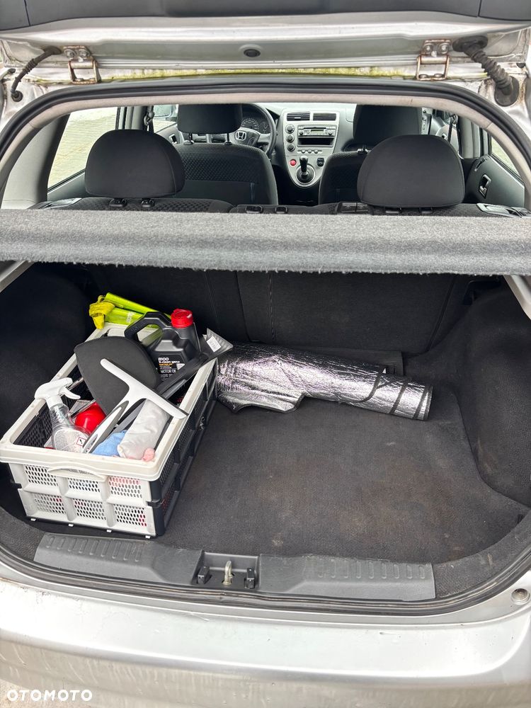 Honda Civic 1.6i ES - 9