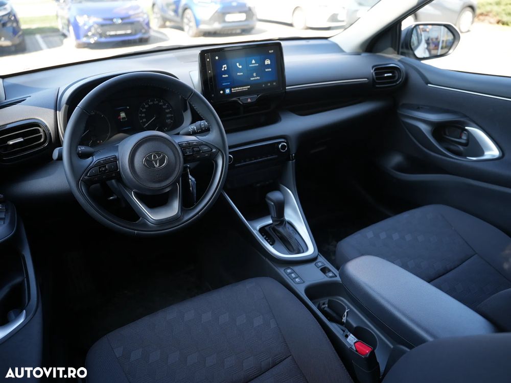 Toyota Yaris - 11