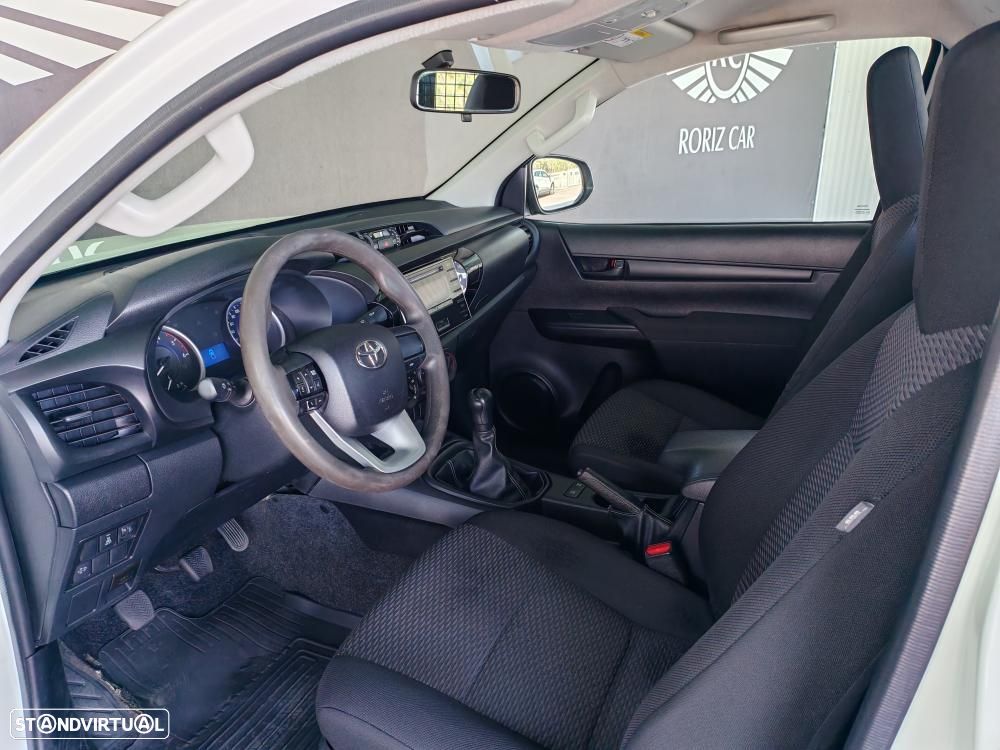 Toyota Hilux 2.4 D4-D 4WD - 7